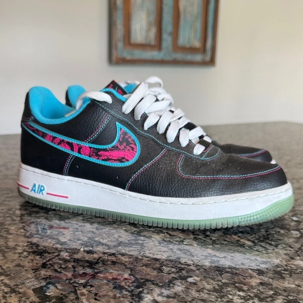 Nike Air Force 1 Miami nights Black with Teal and Pink Details EUC 9.5